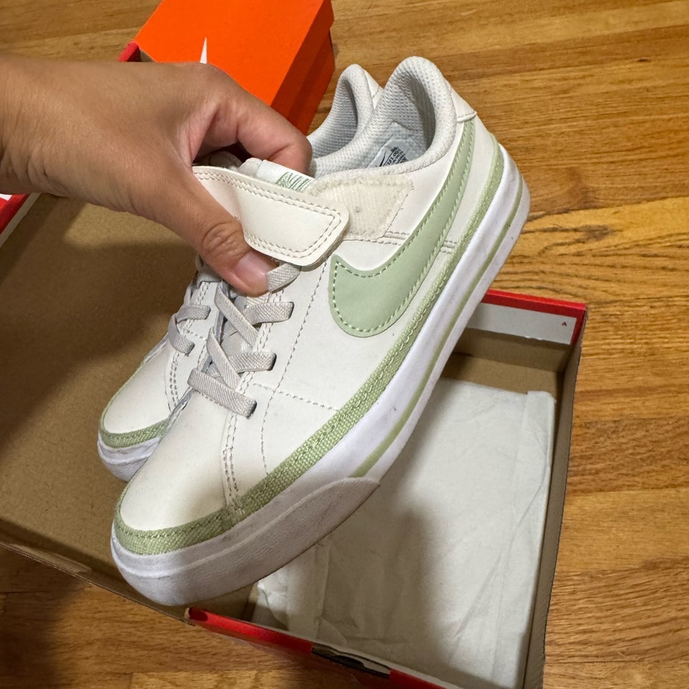 Kids nike sneakers